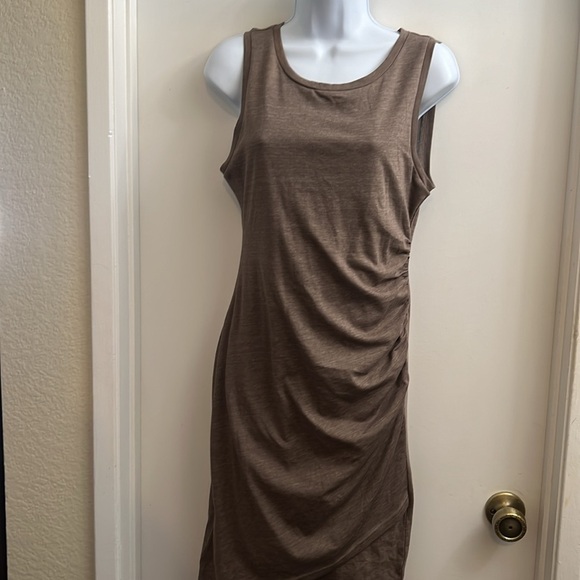 MELROSE AND MARKET Leith Ruched Body-Con Sleeveless Dress Medium Heather Brown - Picture 2 of 11